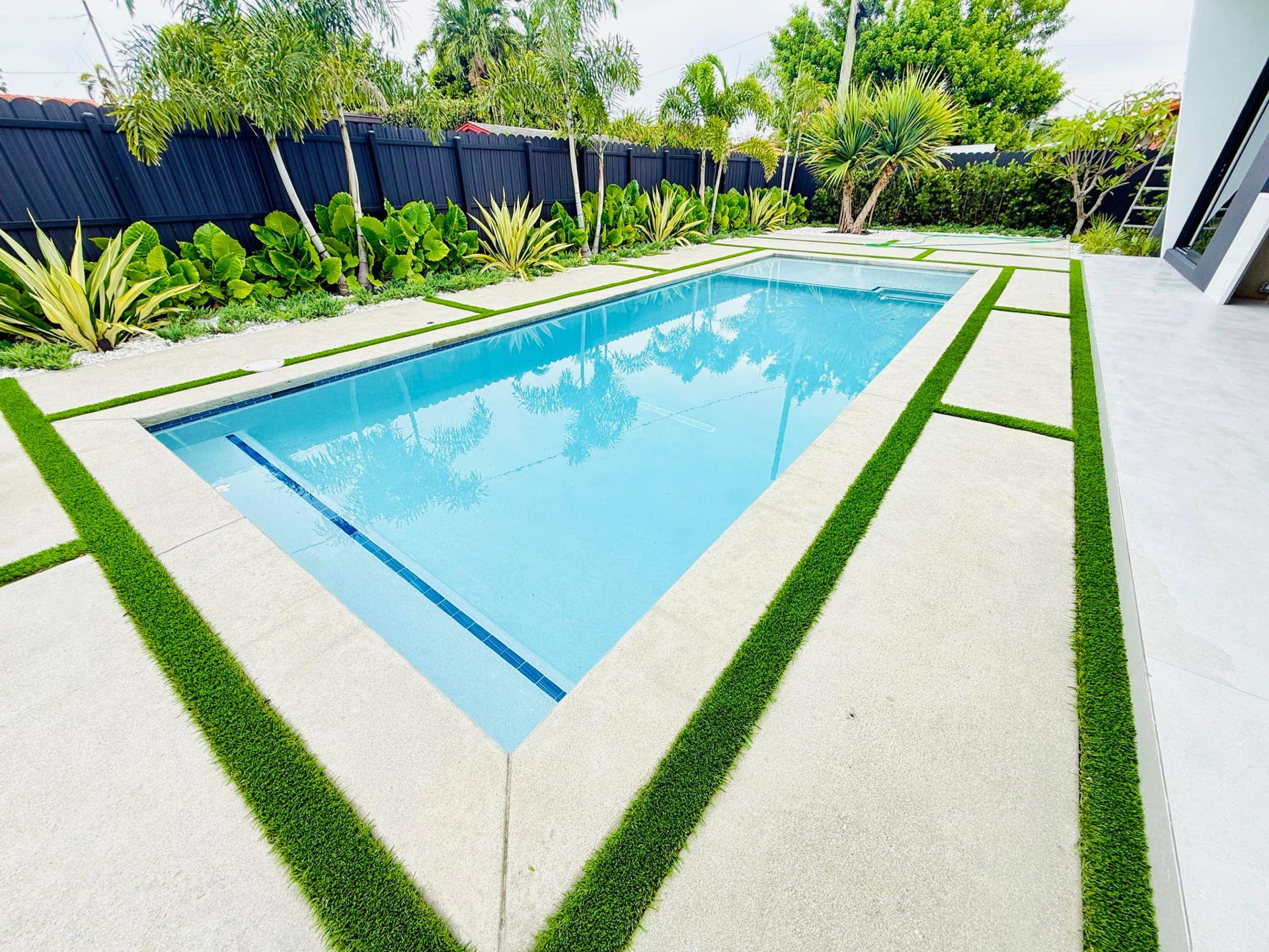 8966 SW 40th Terrace, Miami, FL 33165 swimming pool 2
