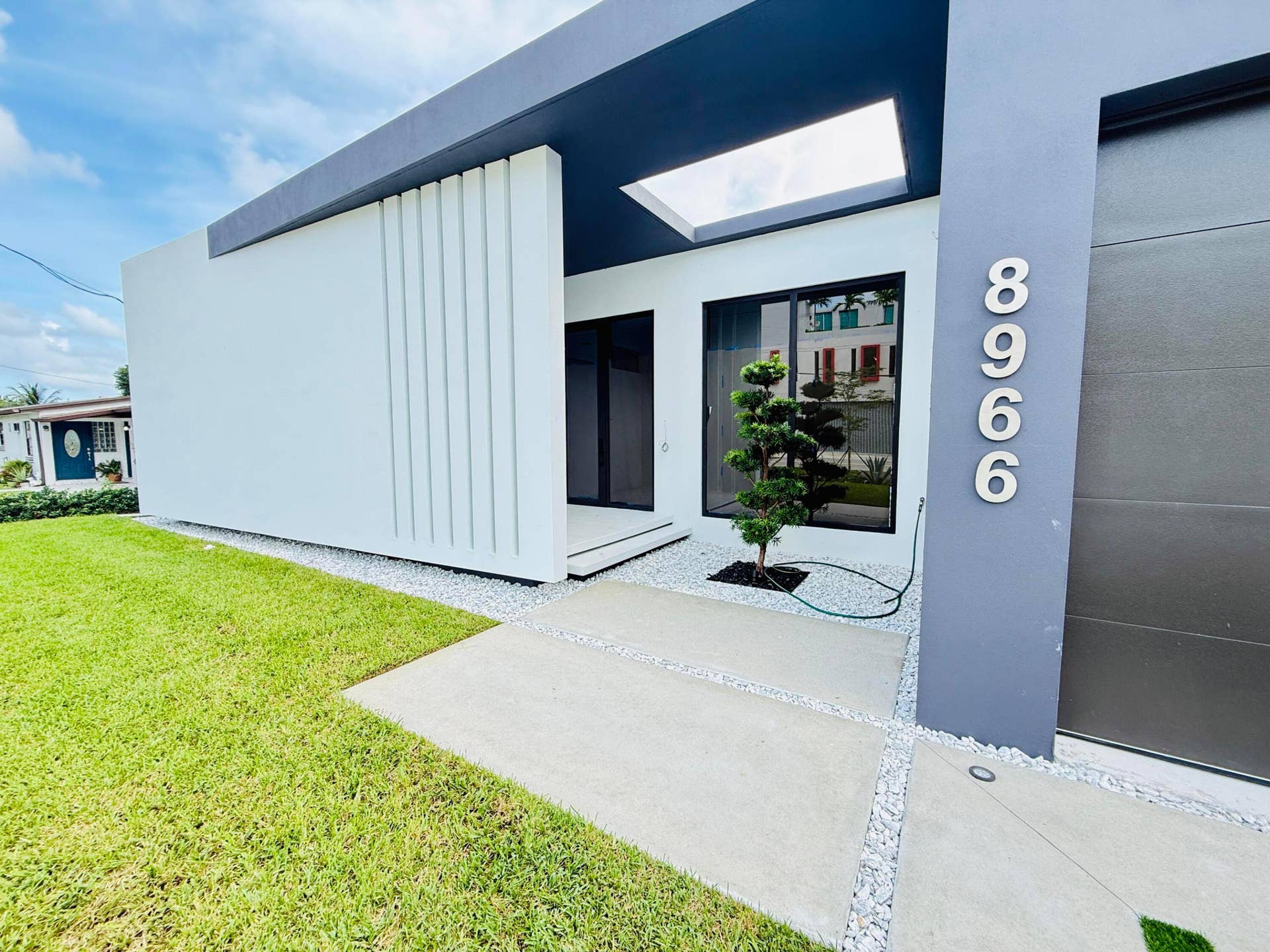 8966 SW 40th Terrace, Miami, FL 33165 front angle