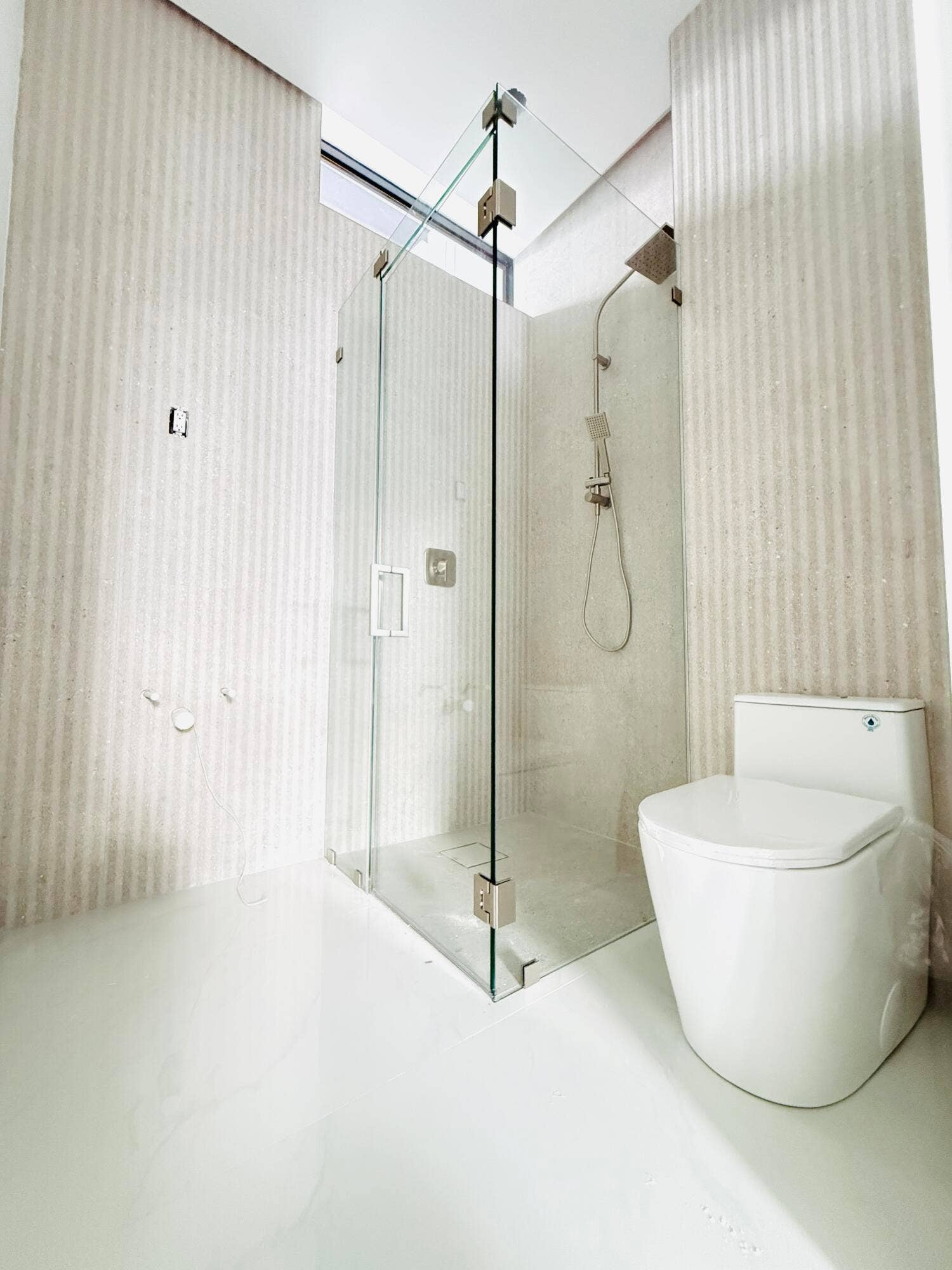 8966 SW 40th Terrace, Miami, FL 33165 3rd bathroom 2