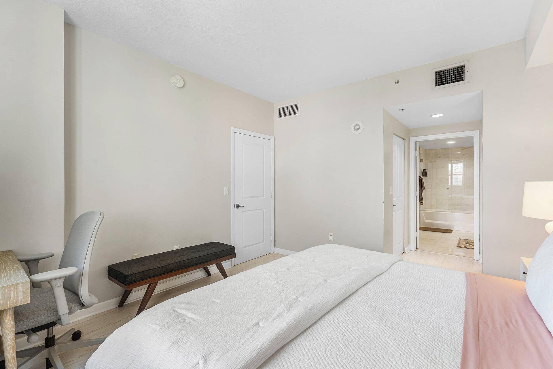 480 Hibiscus Street, #607, West Palm Beach, FL 33401 017-480HibiscusStreet-607-WestPalmBeach-