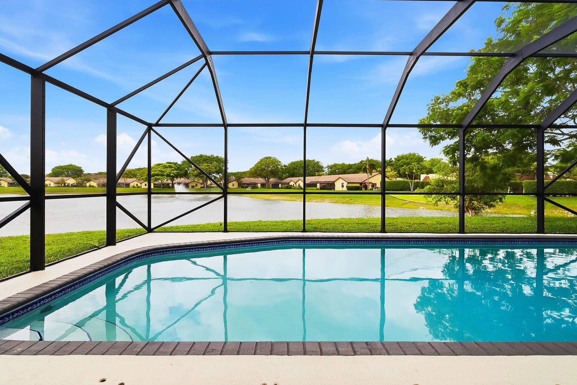 8606 Jared Way, Boca Raton, FL 33433 Pond View