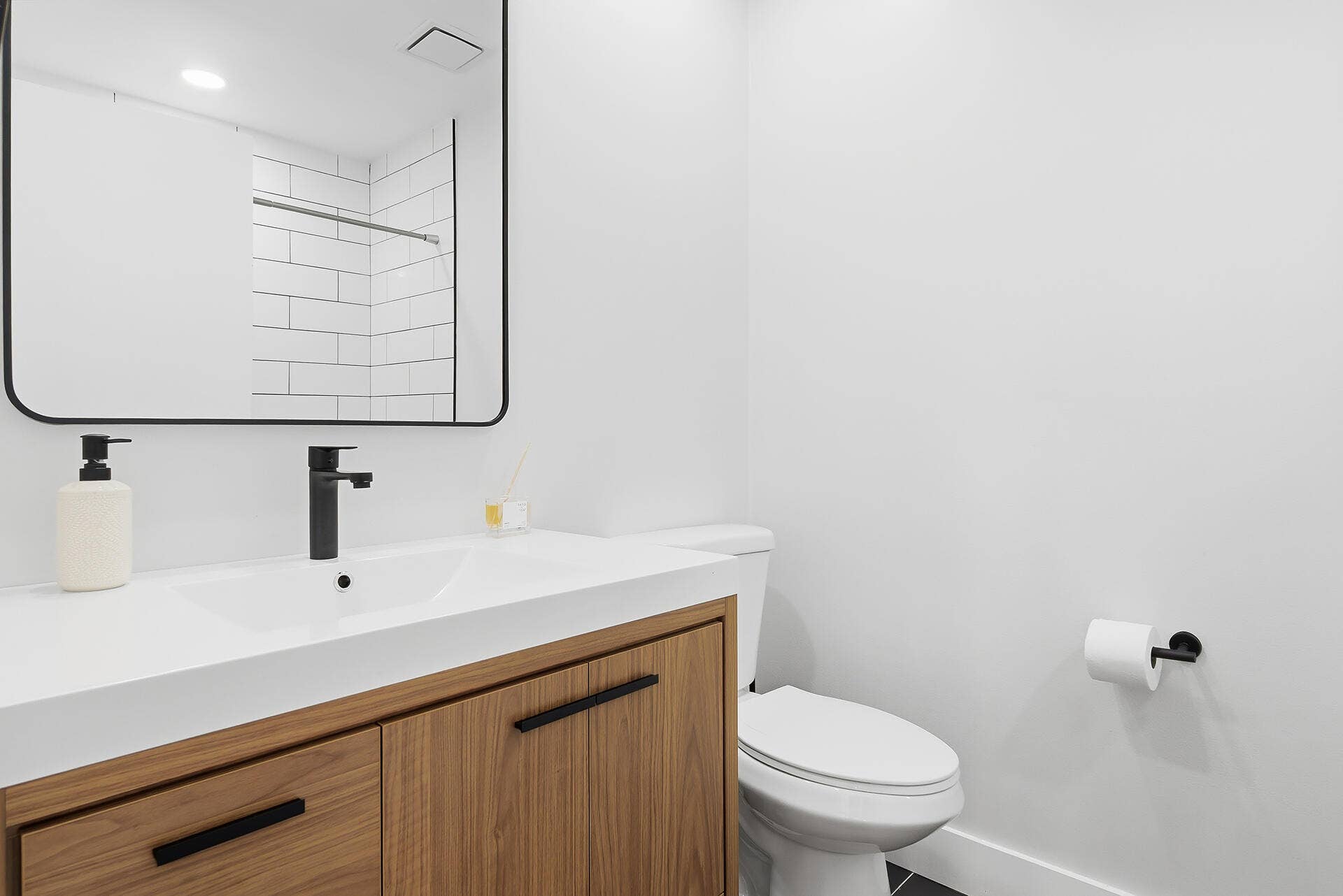 8606 Jared Way, Boca Raton, FL 33433 Bathroom 2nd Floor