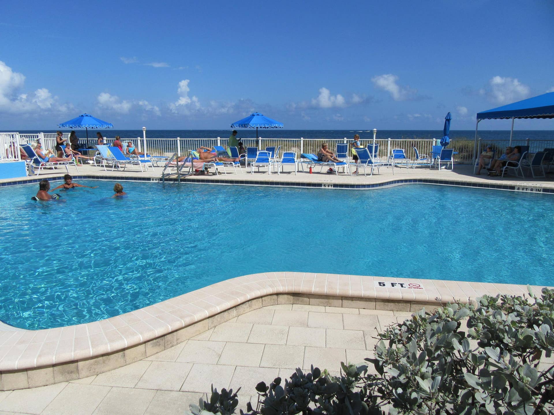 4050 N Ocean Drive, #1504, Lauderdale By The Sea, FL 33308 HEATED POOL