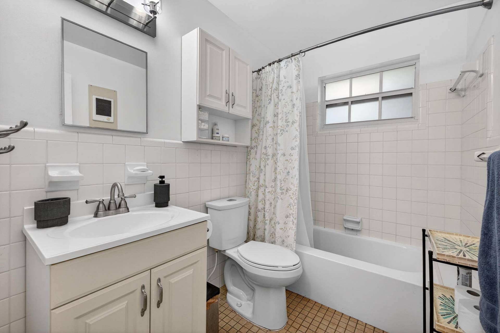 Unit #1 Full Bathroom