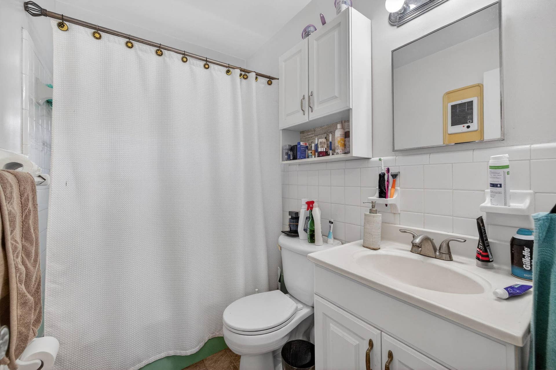 Unit #3 studio bathroom
