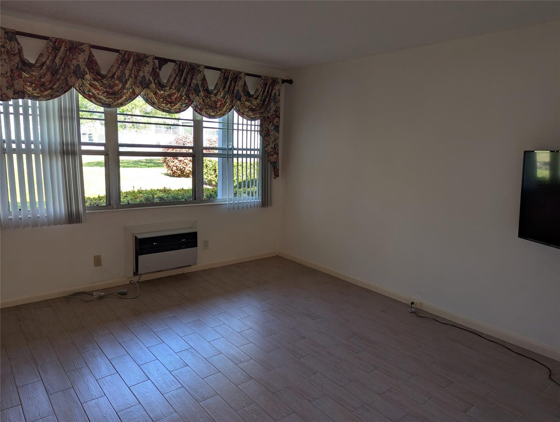 190 Oakridge M, Deerfield Beach, FL 33442 Photo 3