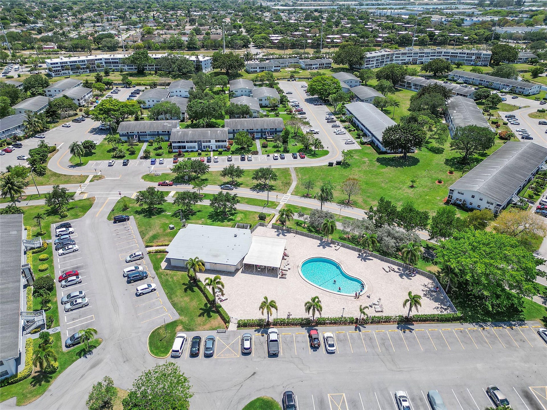 190 Oakridge M, Deerfield Beach, FL 33442 Photo 29