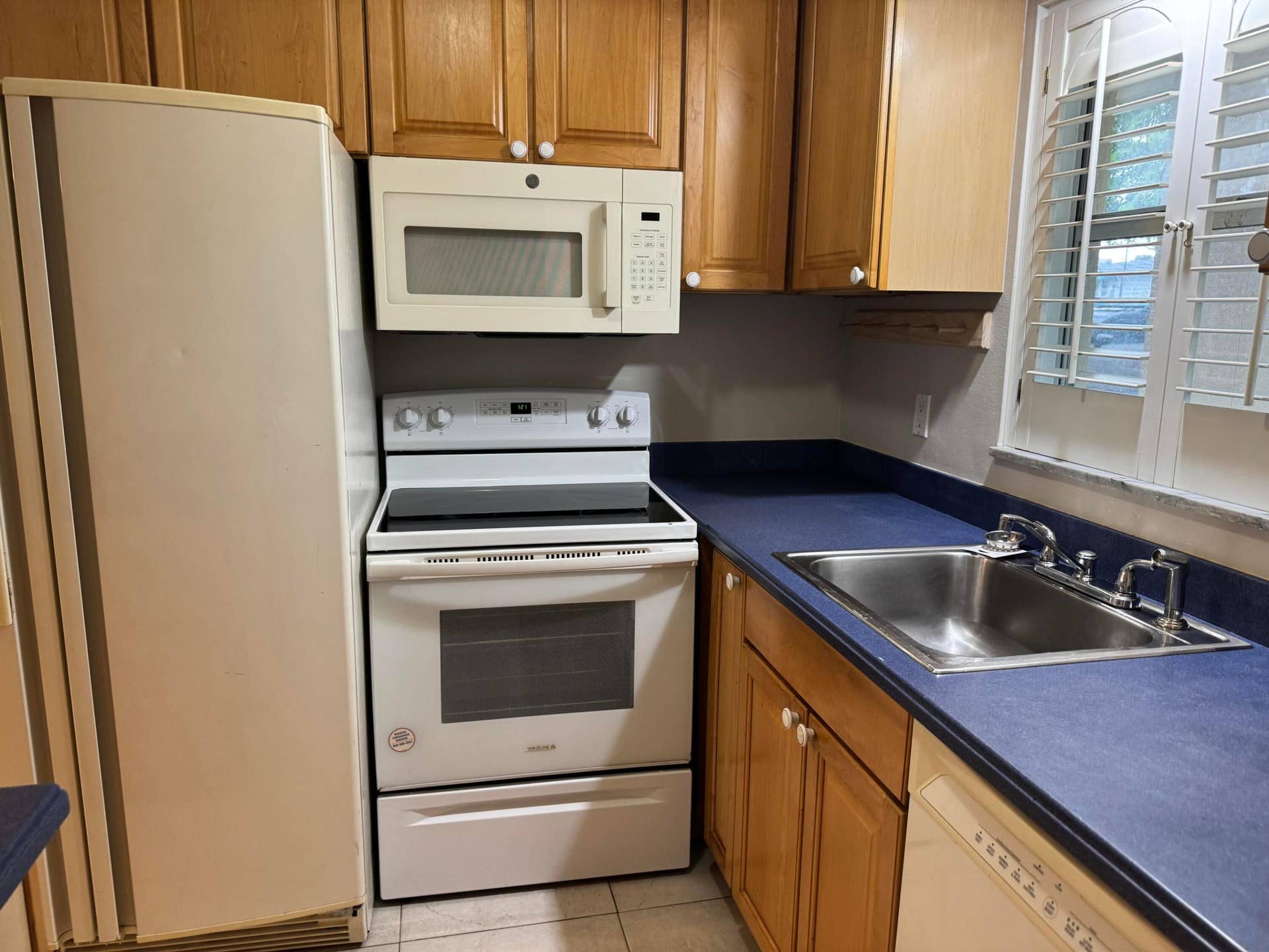 9911 Sandalfoot Boulevard, #105, Boca Raton, Boca Raton, FL 33428 IMG-2374