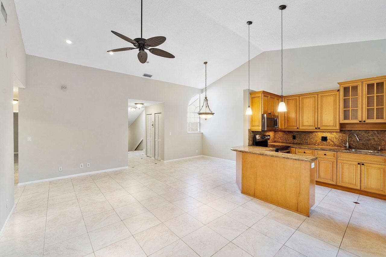 17270 Boca Club Boulevard, #1707, Boca Raton, FL 33487 17270_Boca_Club_Blvd_U1707_046