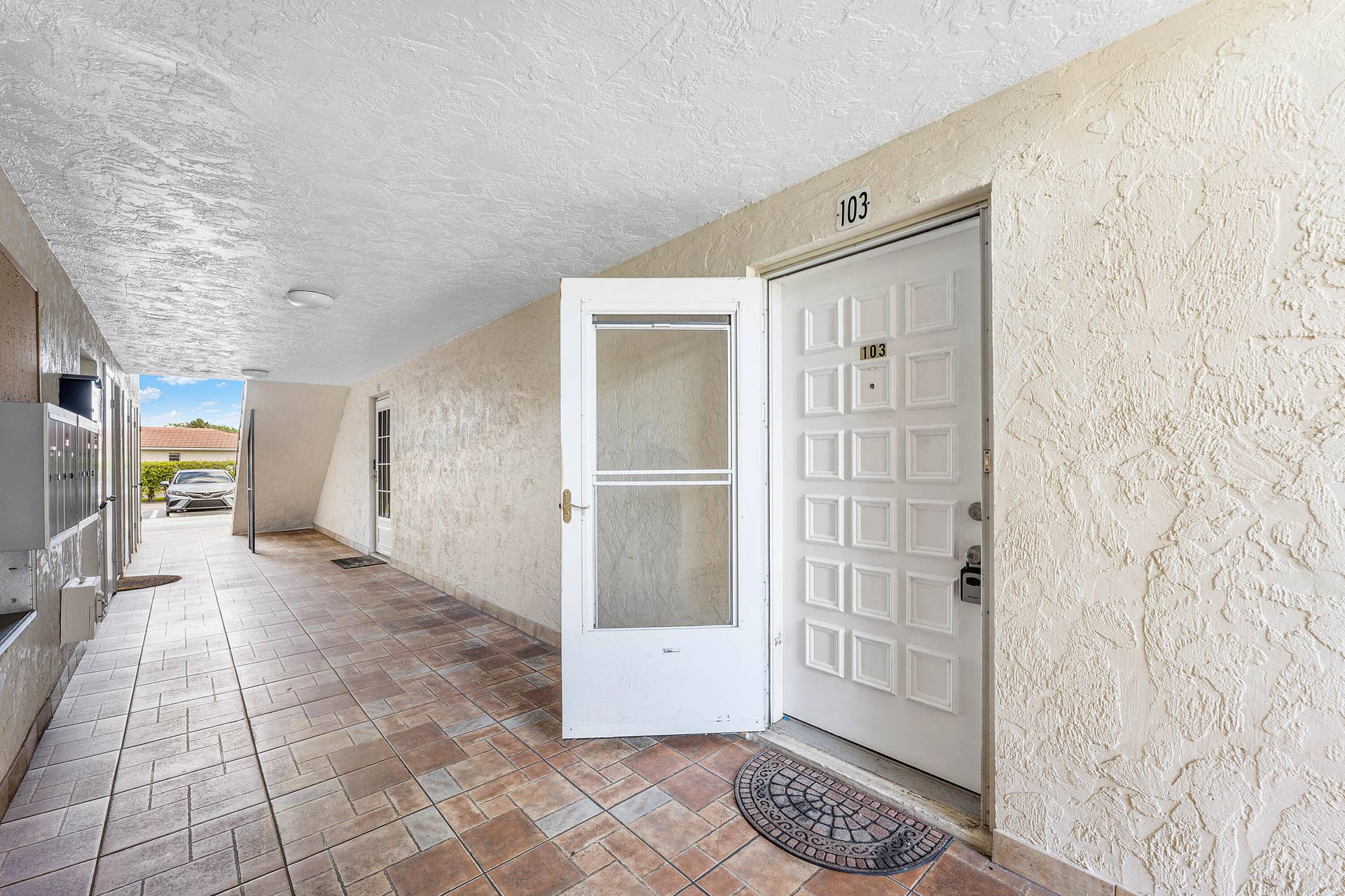 22725 SW 66th Avenue SW, #103, Boca Raton, FL 33428 Unit Entrance First Floor Access