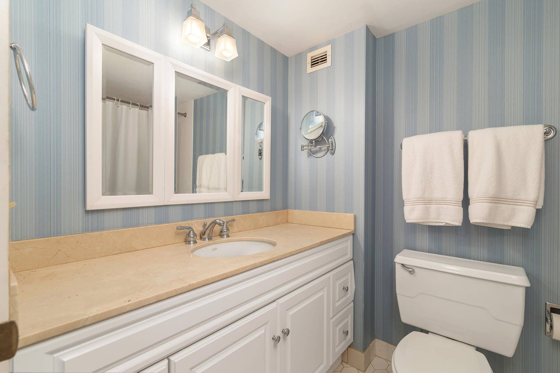 1801 S Flagler Drive, #1105, West Palm Beach, FL 33401 low-17