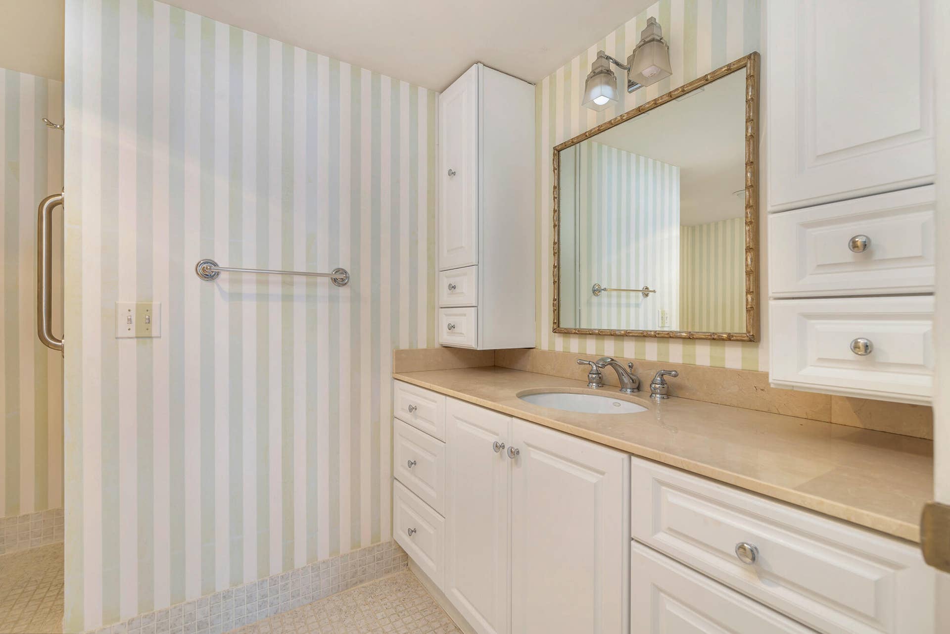 1801 S Flagler Drive, #1105, West Palm Beach, FL 33401 low-14