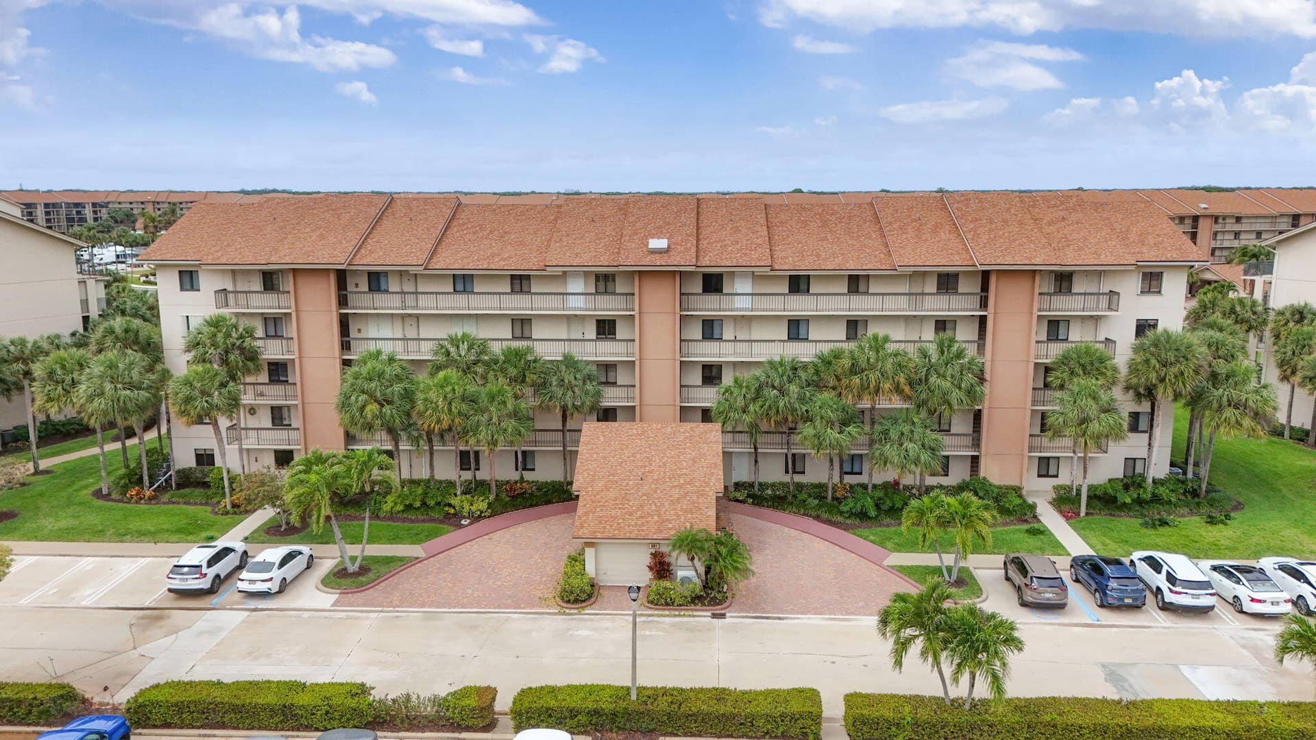 601 Seafarer Circle, #504, Jupiter, FL 33477 60-web-or-mls-DJI_20260407120331_0238_D-