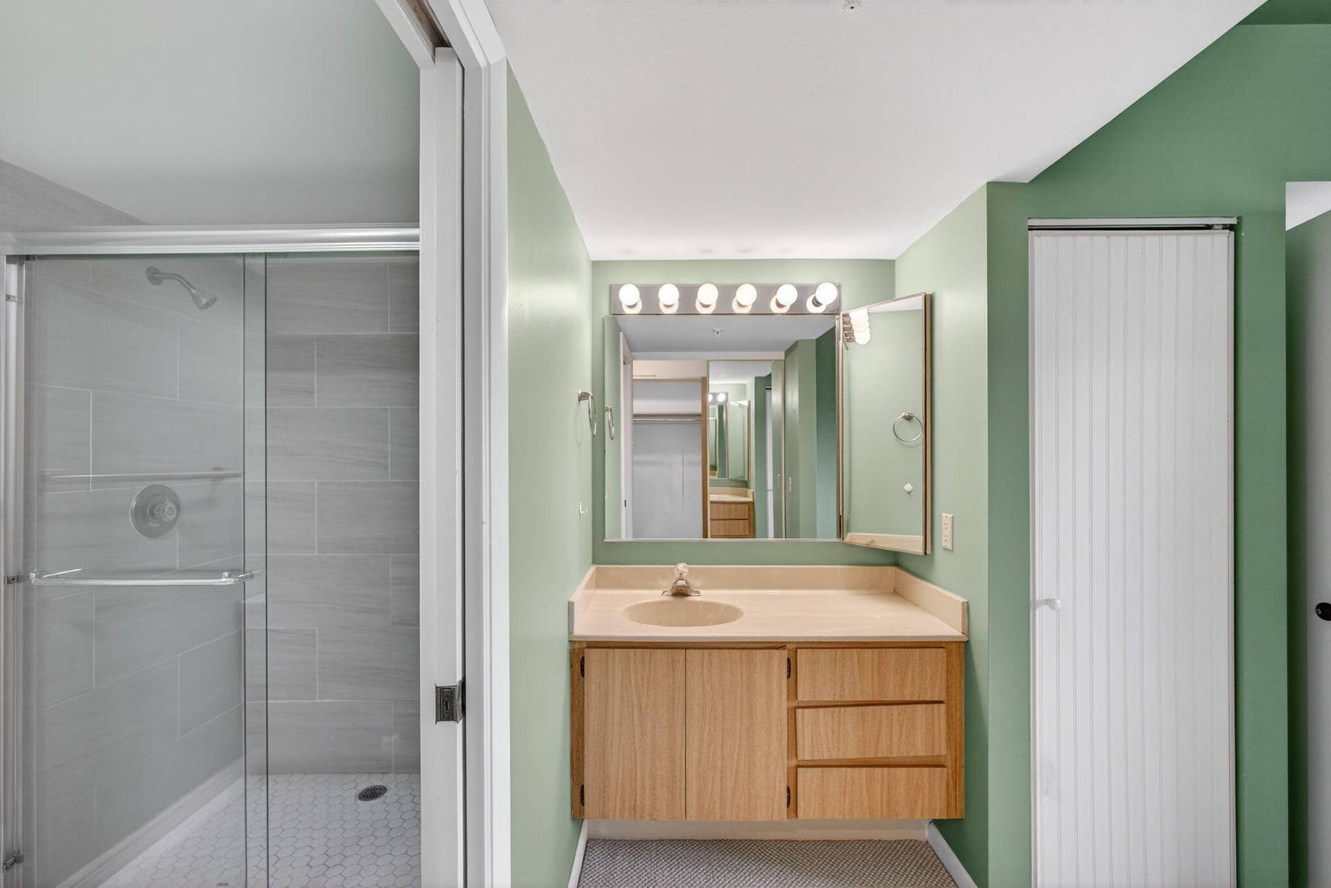 601 Seafarer Circle, #504, Jupiter, FL 33477 Master bath