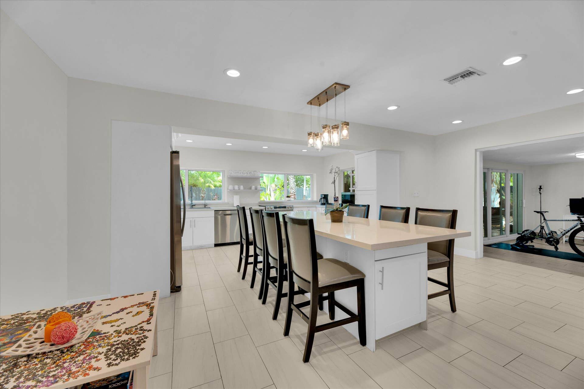 09-2633 NE 3rd Avenue-9