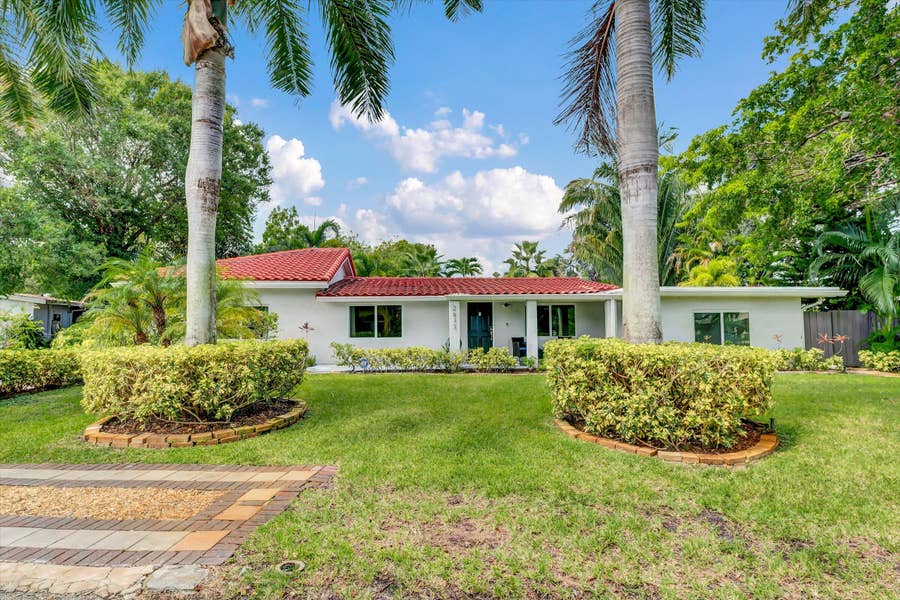 Property photo for 2633 NE 3rd Avenue, Wilton Manors, FL