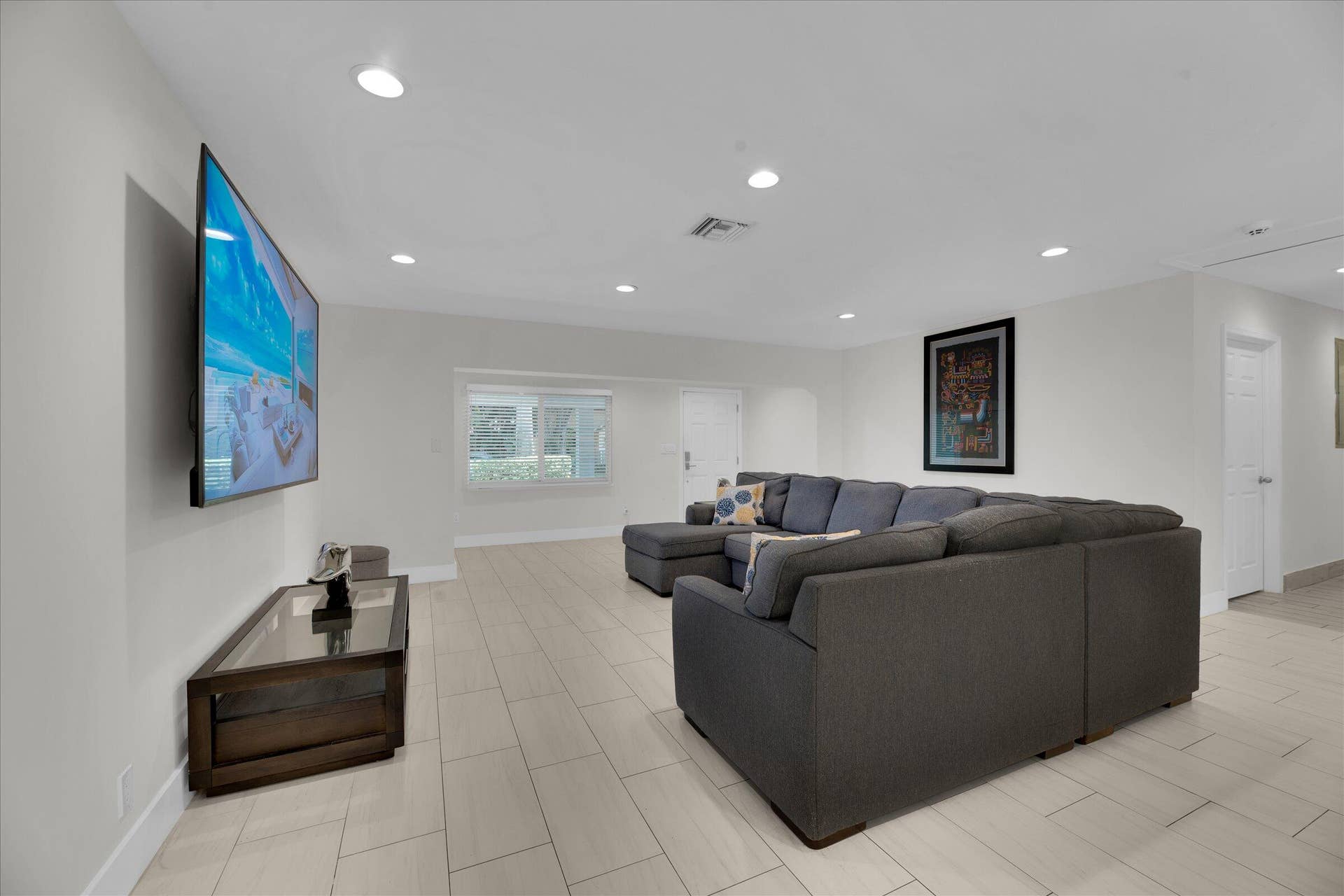07-2633 NE 3rd Avenue-7