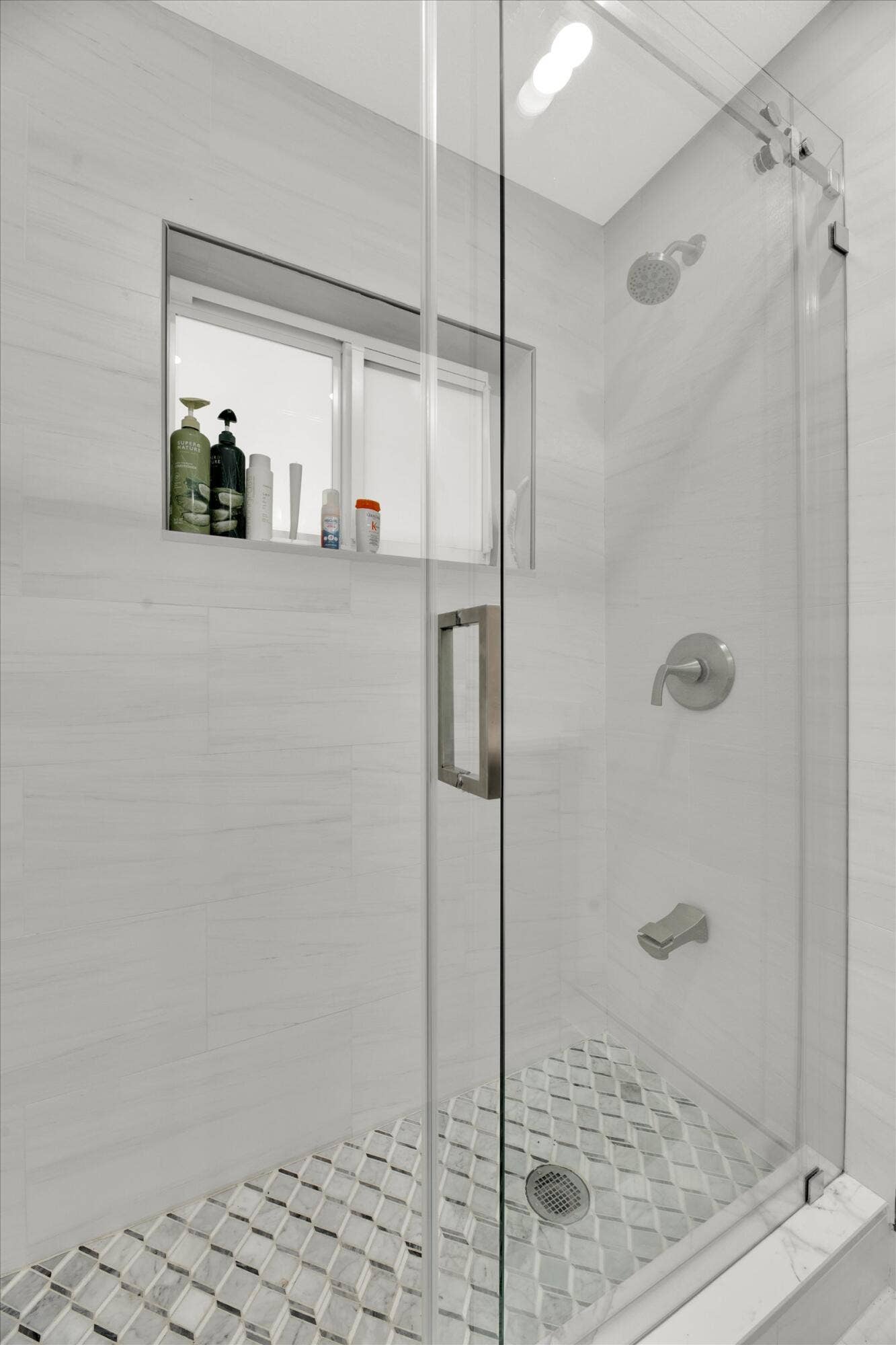 54-2633 NE 3rd Avenue-54