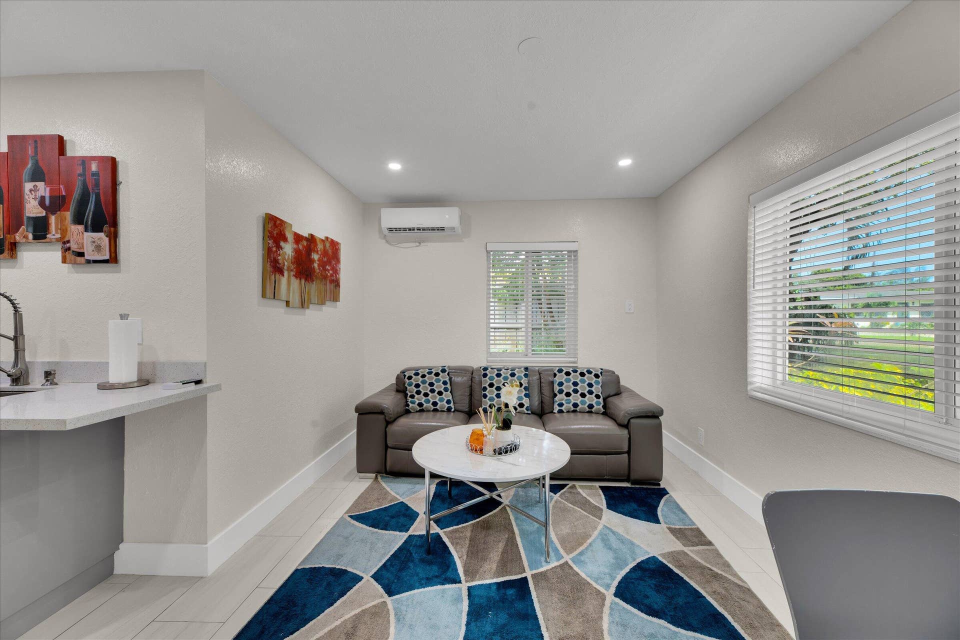 44-2633 NE 3rd Avenue-44