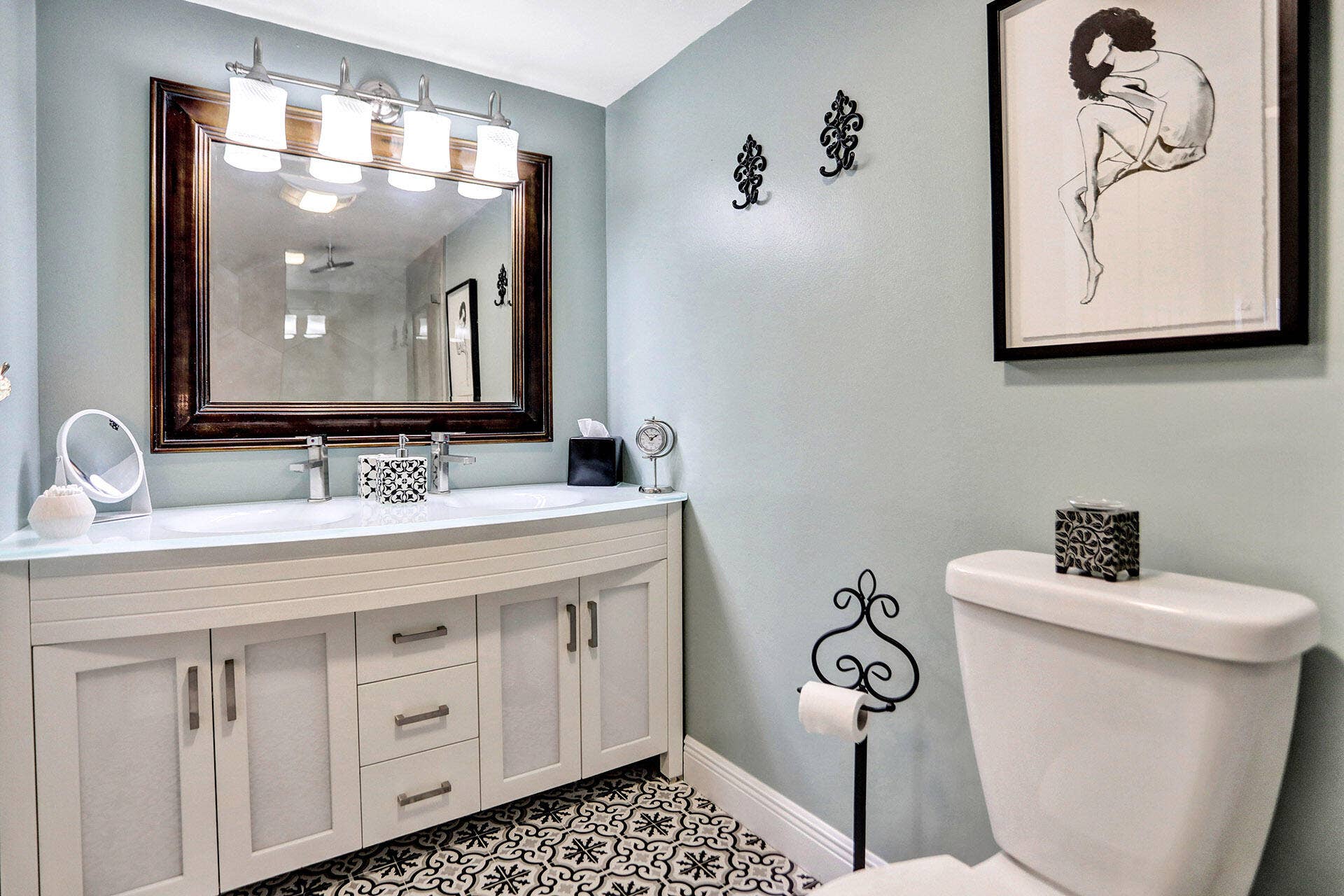 1170 N Federal Highway, #411, Fort Lauderdale, FL 33304 master Bath 2
