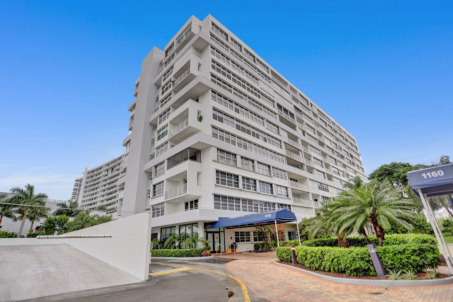 1170 N Federal Highway, #411, Fort Lauderdale, FL 33304 G87A5568 building