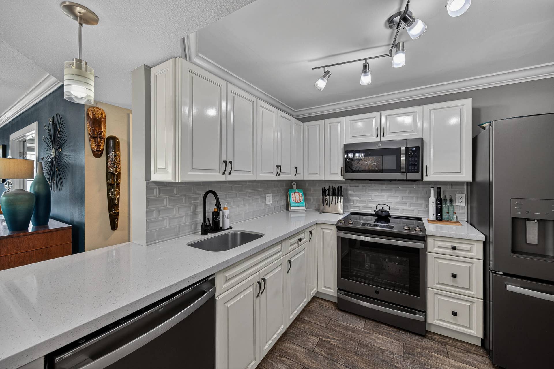 1170 N Federal Highway, #411, Fort Lauderdale, FL 33304 rovito-30