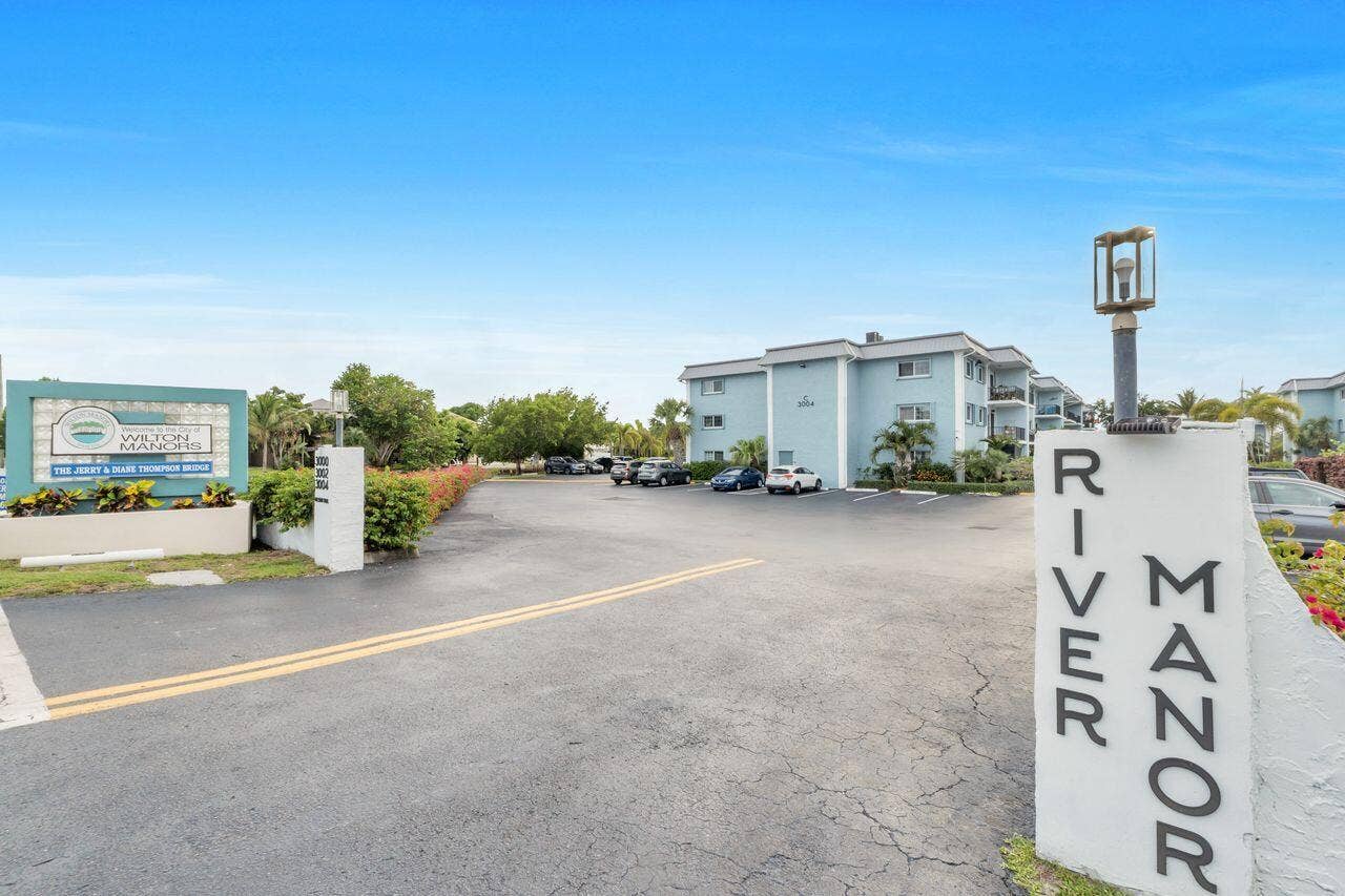 3004 NE 5th Terrace, #108c, Wilton Manors, FL 33334 3004_NE_5th_Terrace_U108-8 (1)