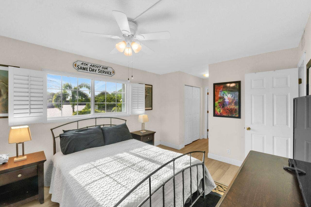 3004 NE 5th Terrace, #108c, Wilton Manors, FL 33334 Primary bedroom