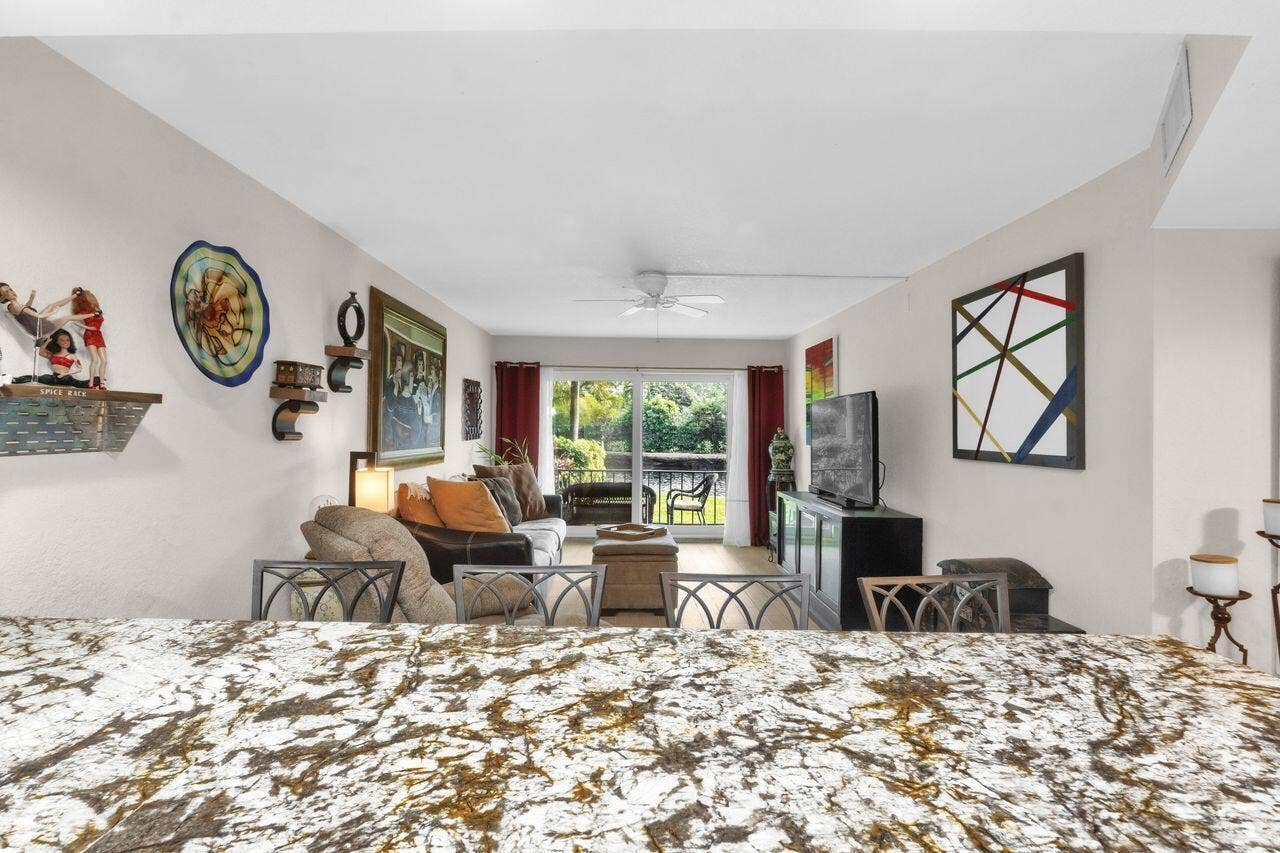 3004 NE 5th Terrace, #108c, Wilton Manors, FL 33334 3004_NE_5th_Terrace_U108-19