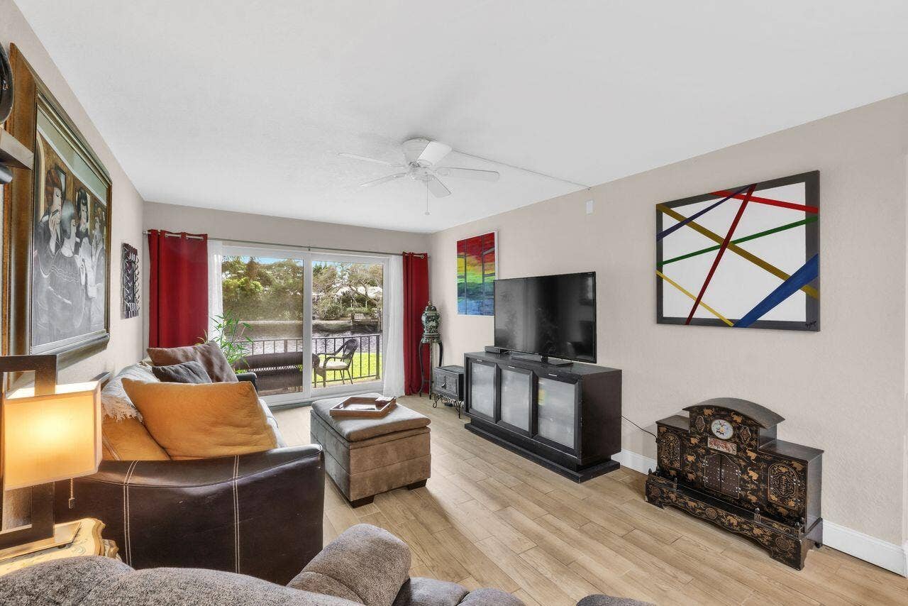 3004 NE 5th Terrace, #108c, Wilton Manors, FL 33334 Living area
