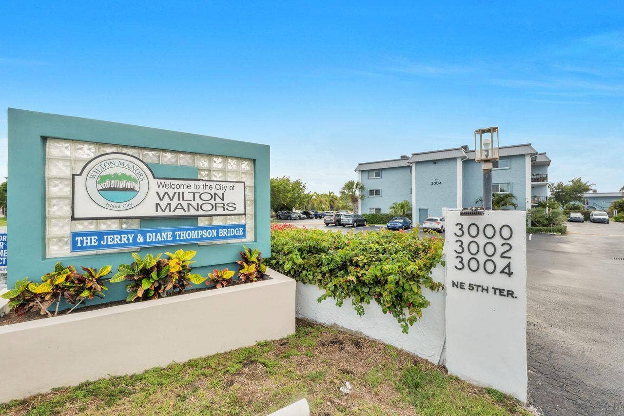 3004 NE 5th Terrace, #108c, Wilton Manors, FL 33334 3004_NE_5th_Terrace_U108-7 (1)