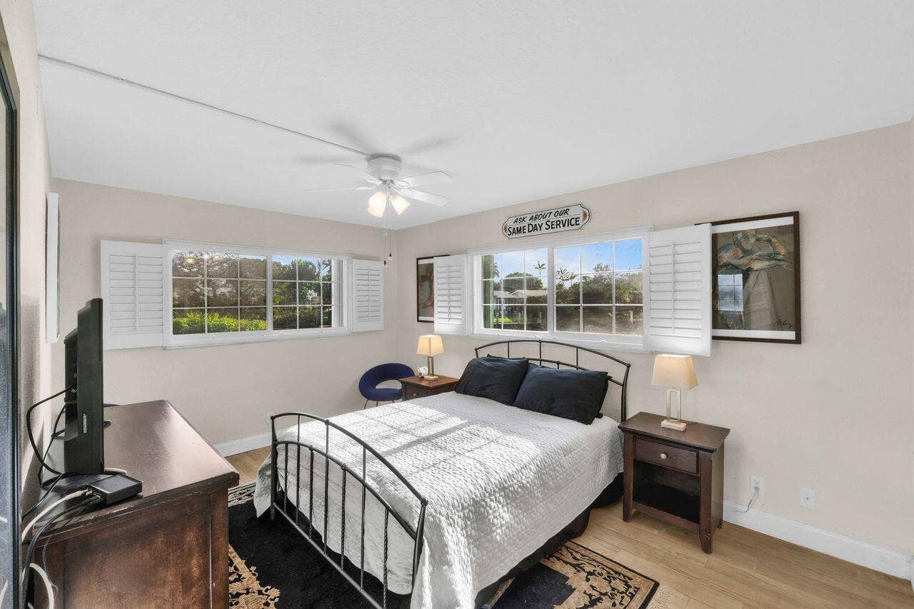 3004 NE 5th Terrace, #108c, Wilton Manors, FL 33334 Primary bedroom river view