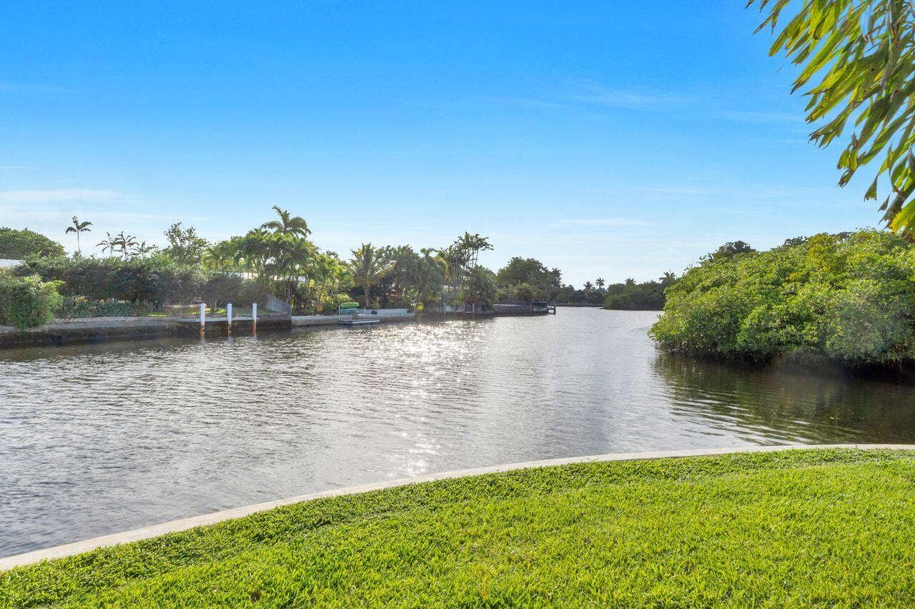 3004 NE 5th Terrace, #108c, Wilton Manors, FL 33334 Views from Unit bedroom and balcony