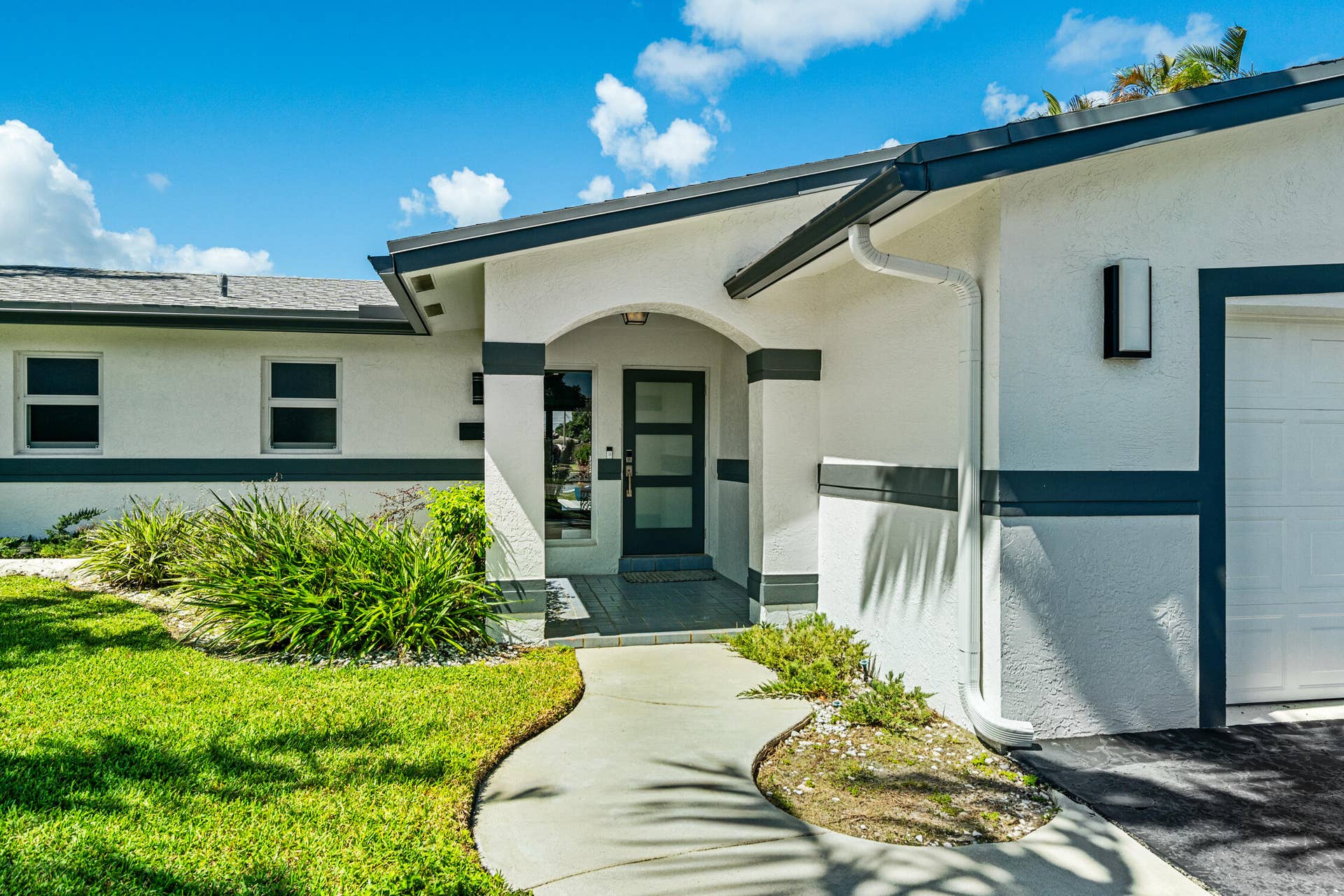331 SE 6th Avenue, Pompano Beach, FL 33060 DSC09353