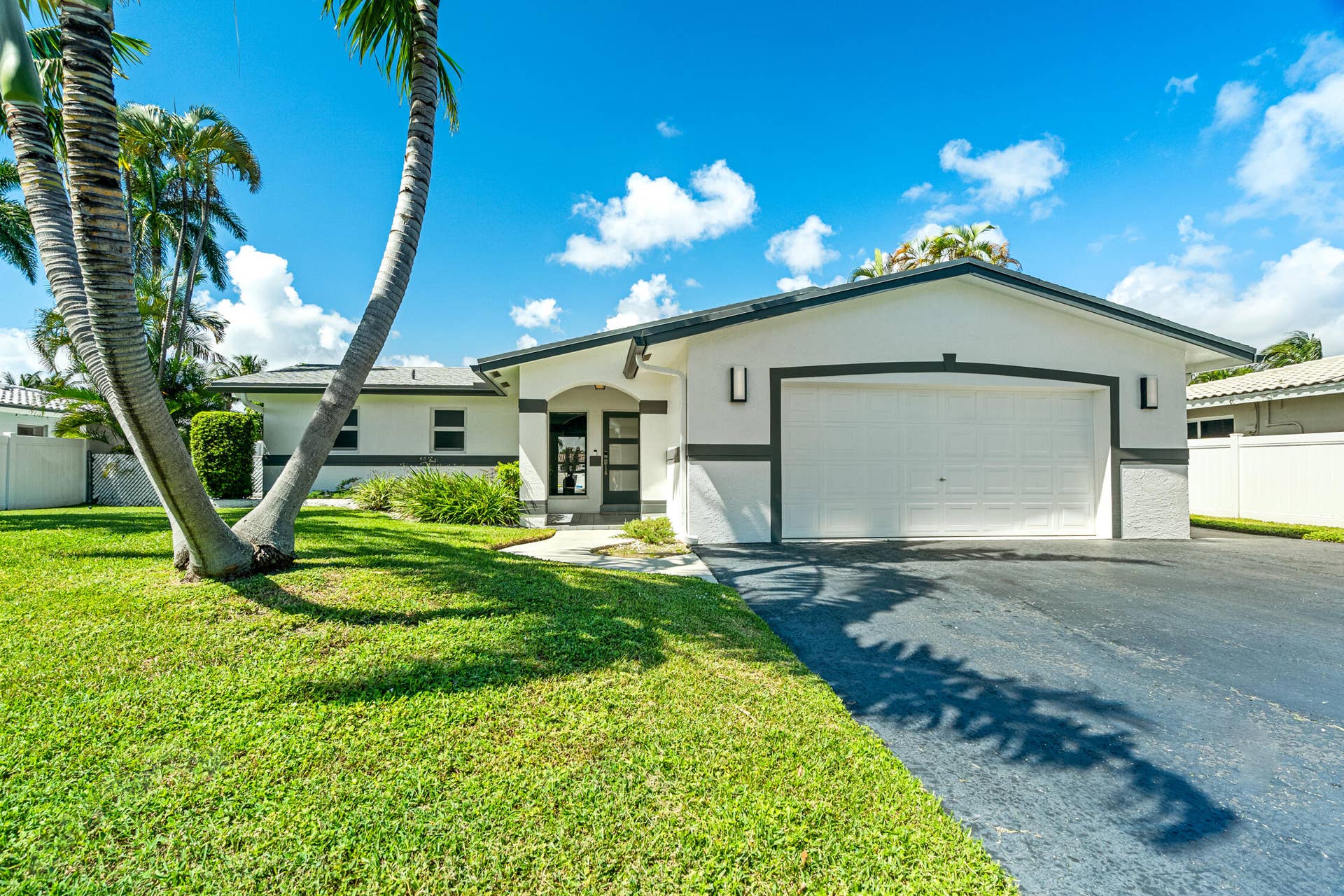 331 SE 6th Avenue, Pompano Beach, FL 33060 DSC09359