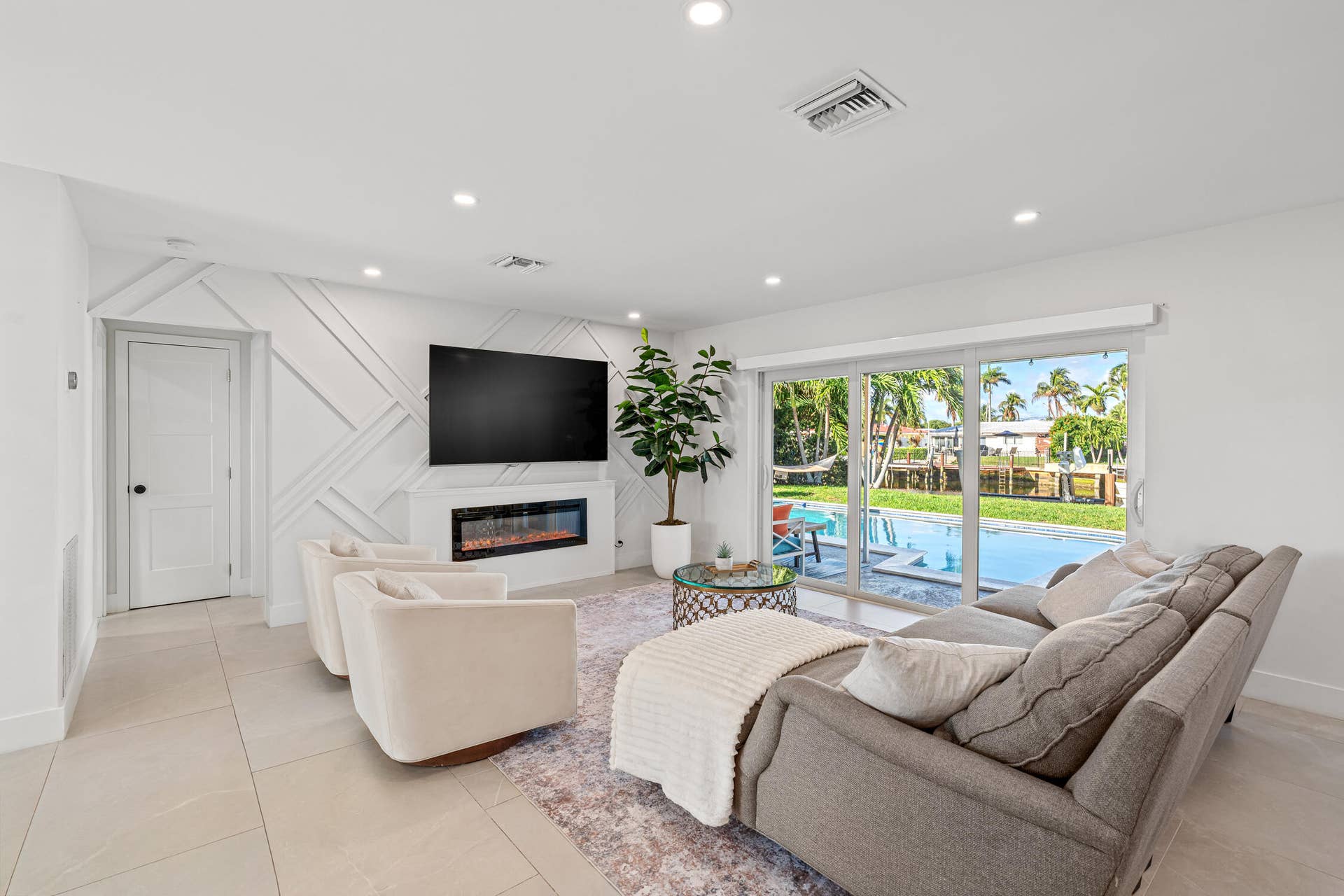 331 SE 6th Avenue, Pompano Beach, FL 33060 DSC03304-Edit-2