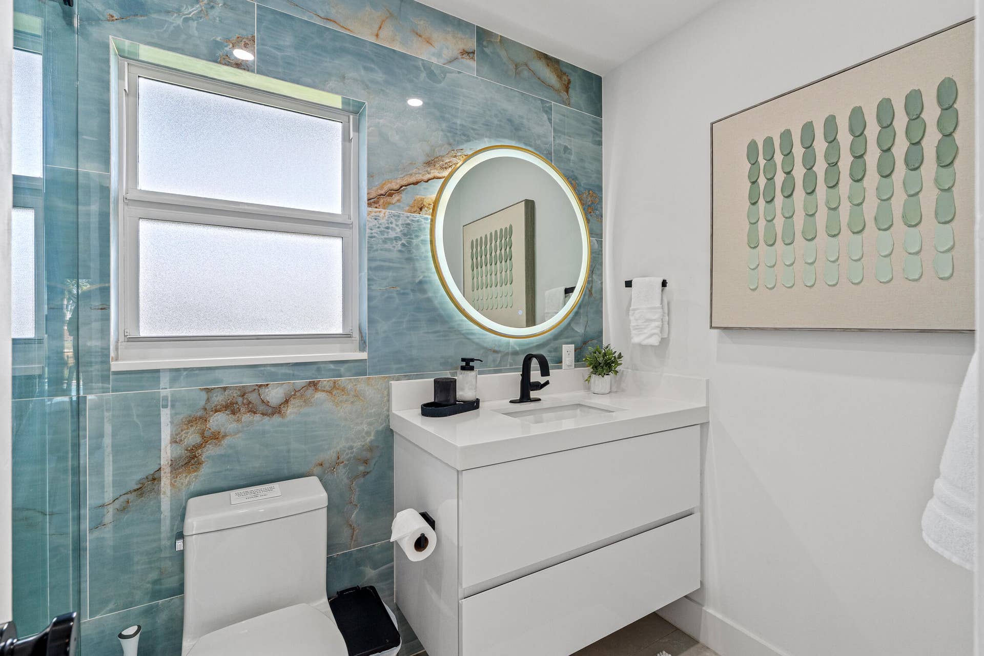 331 SE 6th Avenue, Pompano Beach, FL 33060 Second Bathroom