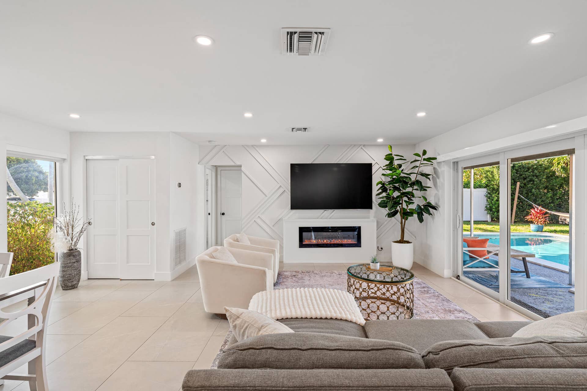 331 SE 6th Avenue, Pompano Beach, FL 33060 DSC03301-Edit