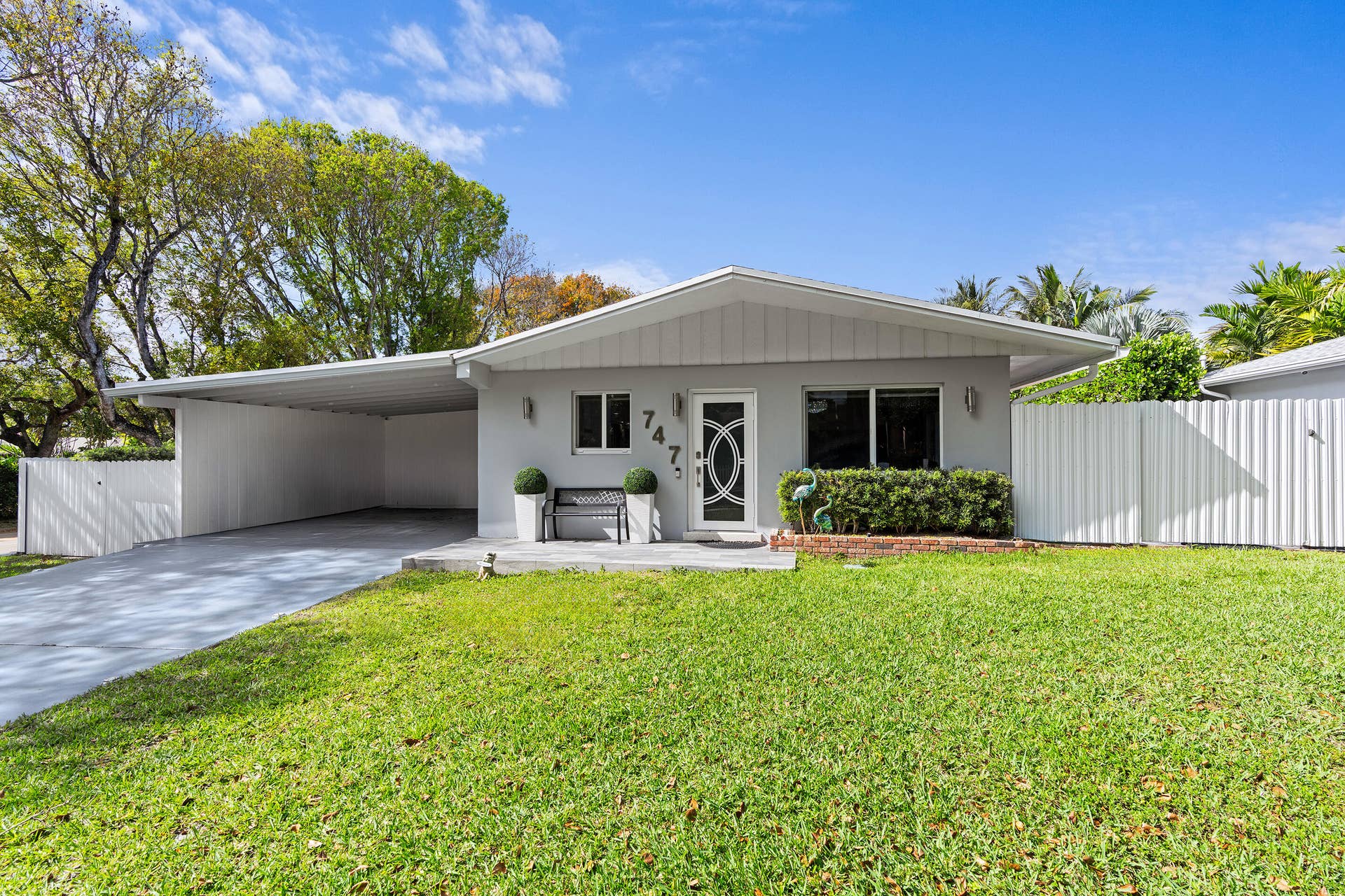 747 Avon Road, West Palm Beach, FL 33401 room for your boat