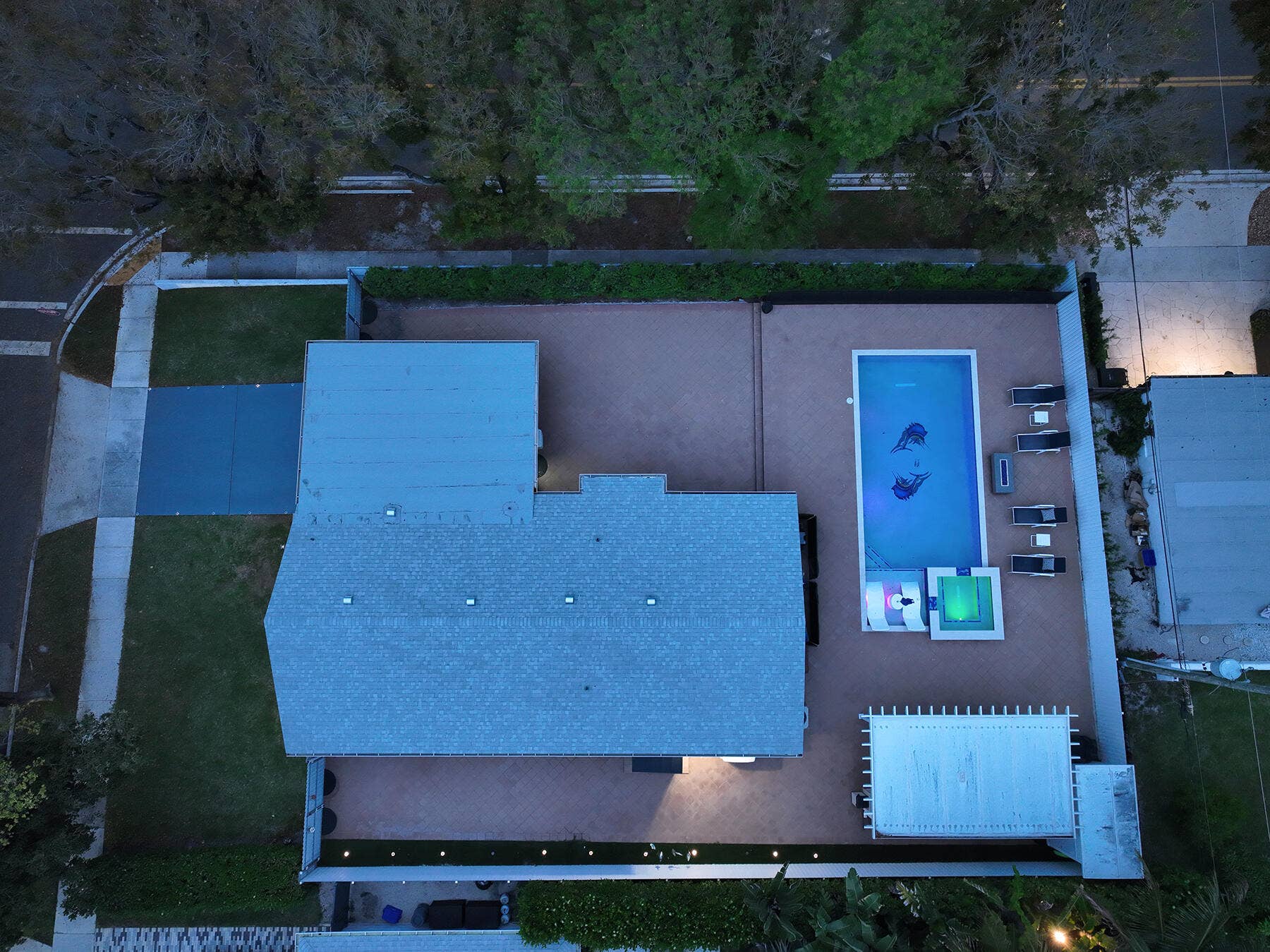 747 Avon Road, West Palm Beach, FL 33401 pool lights at night