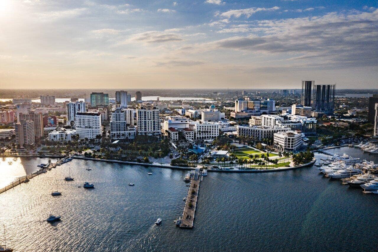 550 Okeechobee Boulevard, #Lph-07, West Palm Beach, FL 33401 Downtown West Palm Beach City Skyline