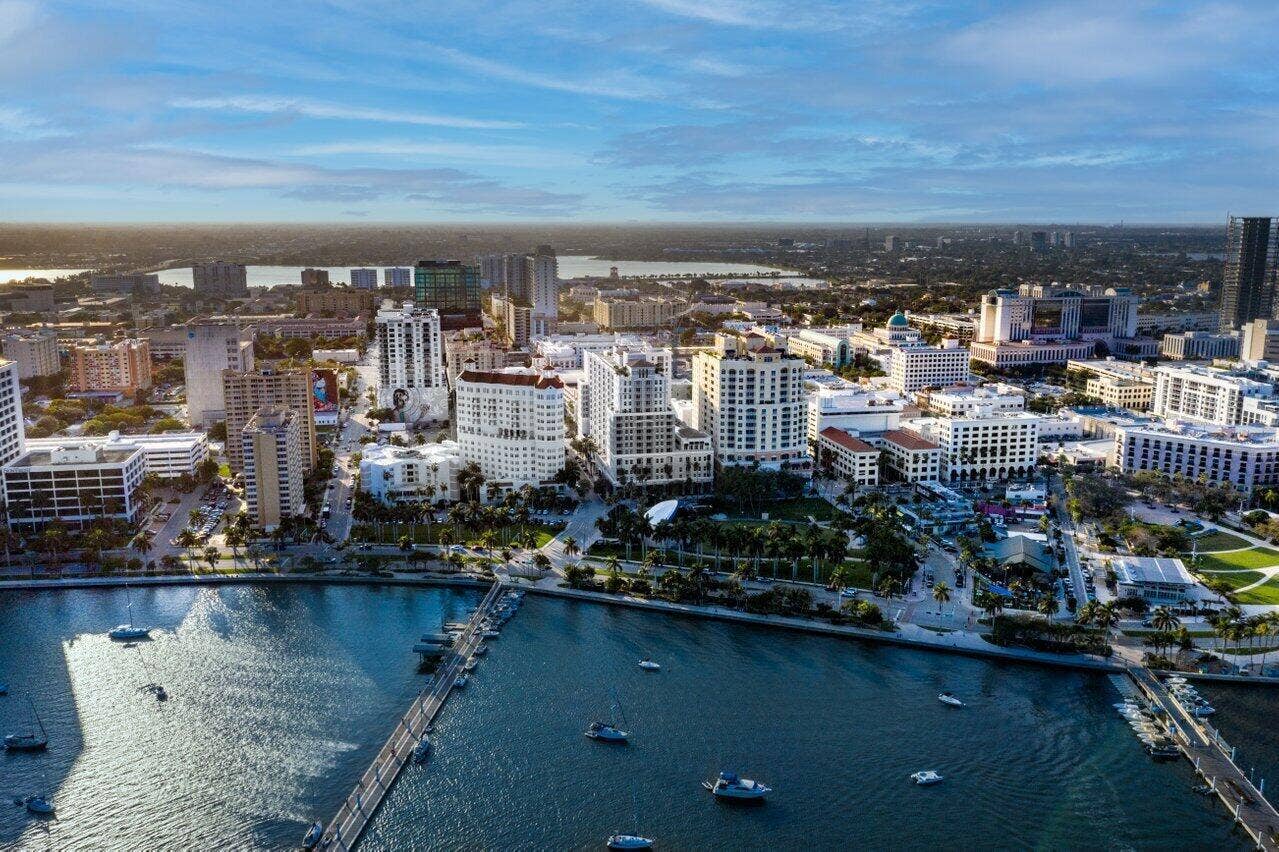 550 Okeechobee Boulevard, #Lph-07, West Palm Beach, FL 33401 Downtown West Palm Beach City Skyline