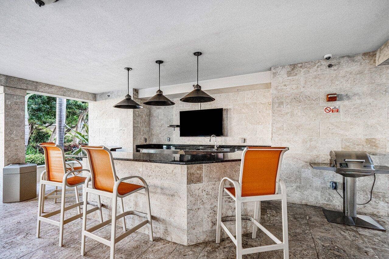 550 Okeechobee Boulevard, #Lph-07, West Palm Beach, FL 33401 CPST 9th-Floor Summer Kitchen Pavilion
