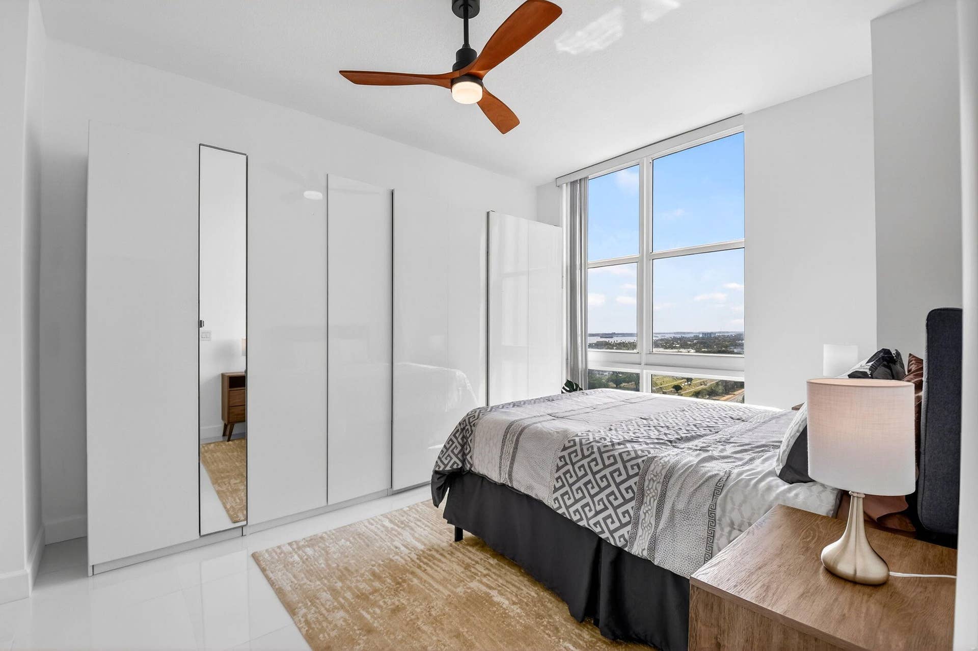 550 Okeechobee Boulevard, #Lph-07, West Palm Beach, FL 33401 Guest Bedroom