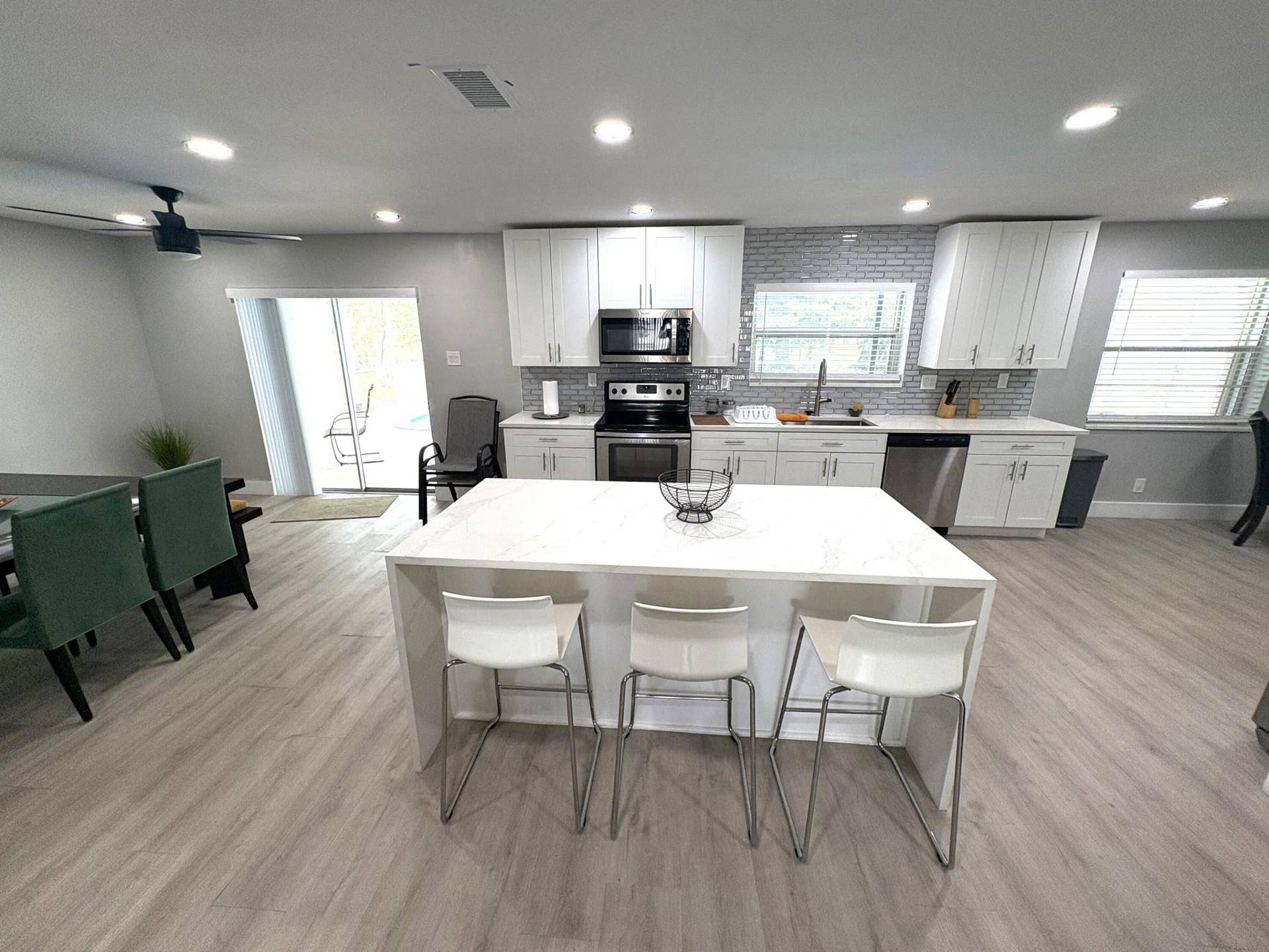 1401 NW 75th Terrace, Plantation, FL 33313 9