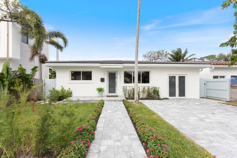 Property photo for 807 SE 11th Court, Fort Lauderdale, FL