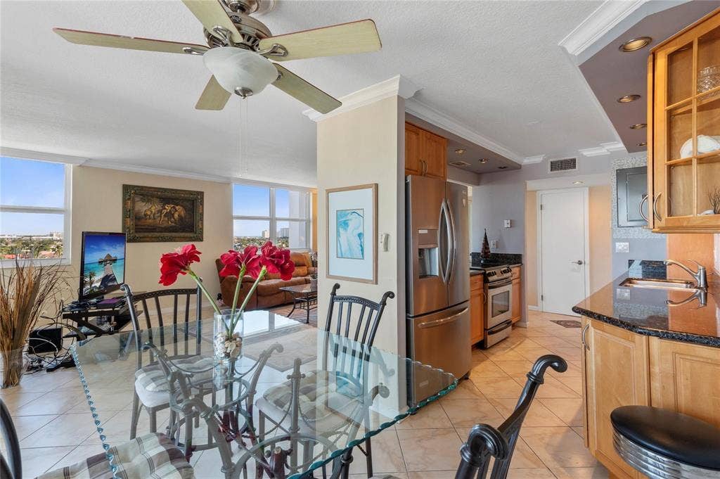 Kitchen area