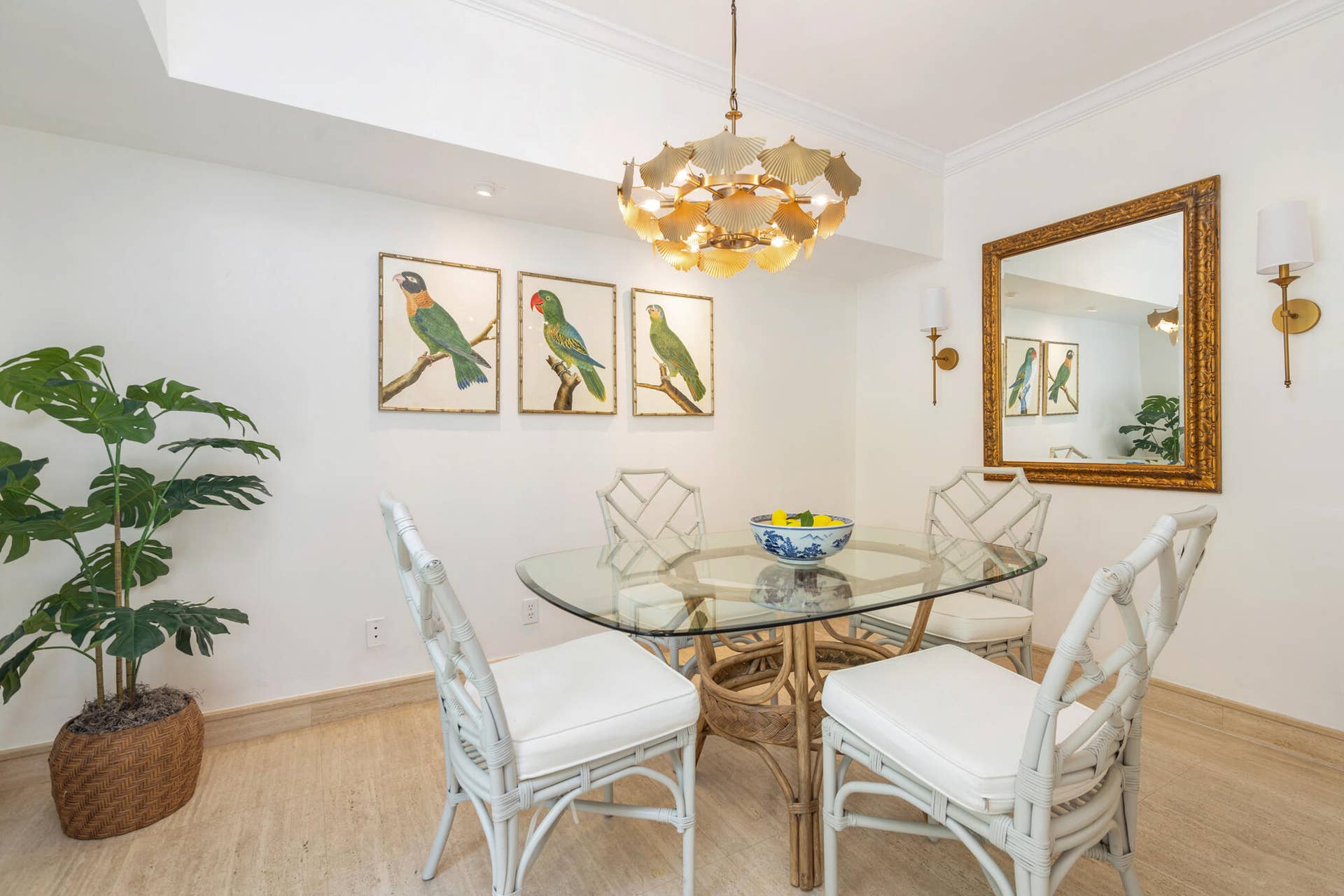 155 Peruvian Avenue, Palm Beach, FL 33480 Dining Area