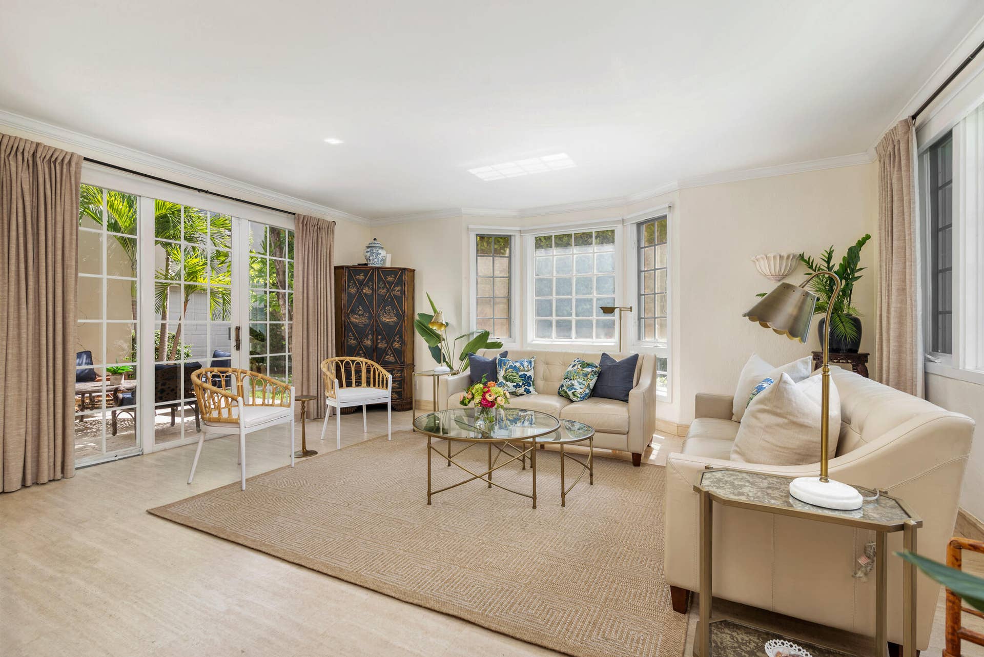 155 Peruvian Avenue, Palm Beach, FL 33480 Living Room