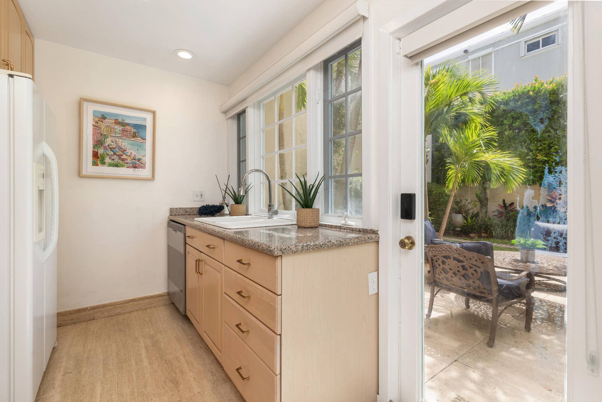 155 Peruvian Avenue, Palm Beach, FL 33480 Kitchen